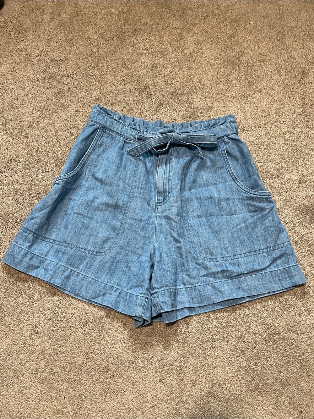 Old Navy Chambray Blue Belted Shorts Size Small